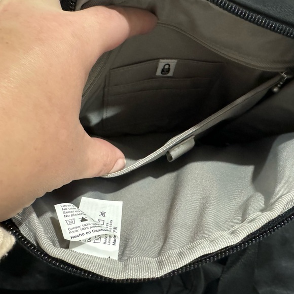 Baggallini crossbody bag - Picture 5 of 6